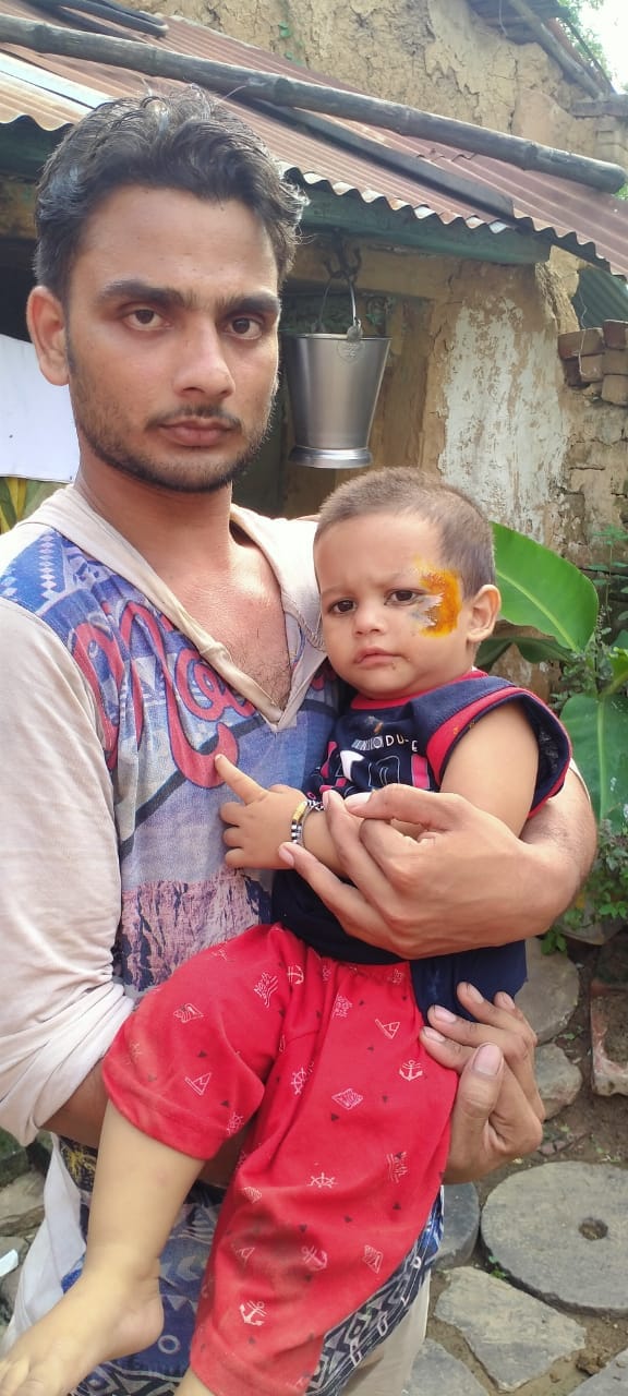 Woman throws one-year-old innocent child from runnig  train, husband jumps to save life