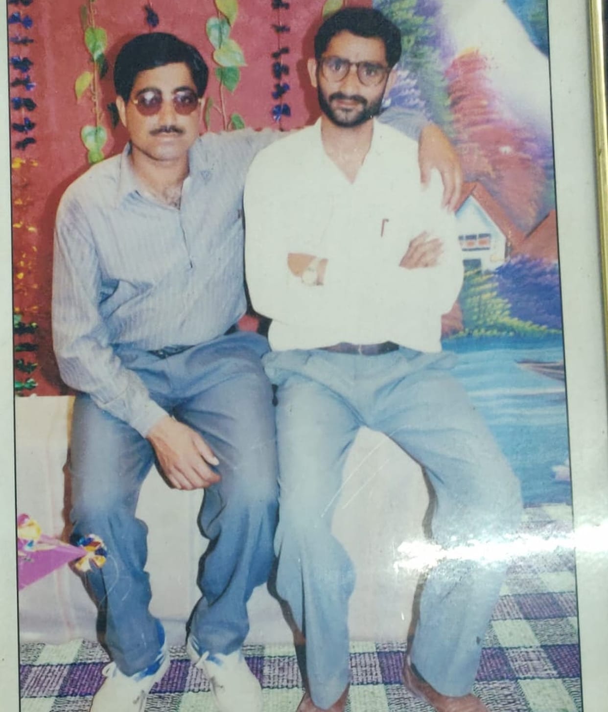 Even today among loved ones are immortal martyrs