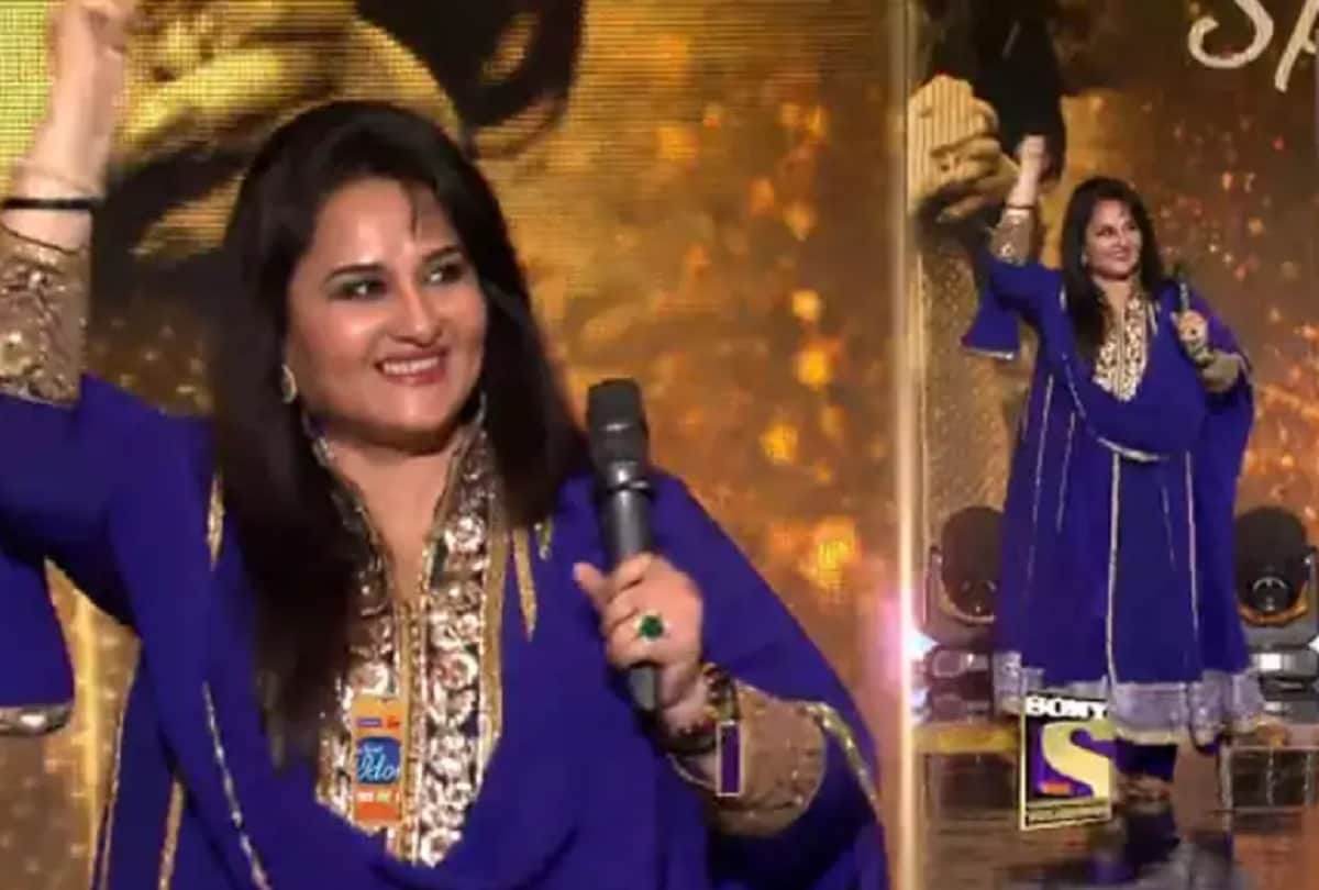 Indian Idol 12: Pawandeep feeds kheer to Arunita in front of Reena Roy, who arrived as a guest, watch video