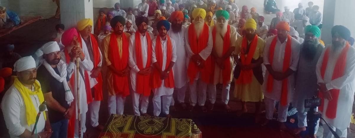 Fasting Baldev Singh honored at Gurdwara Chilla Sahib