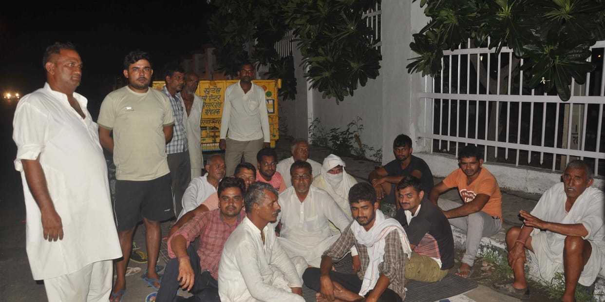 Farmers upset due to waterlogging at DC residence till late night