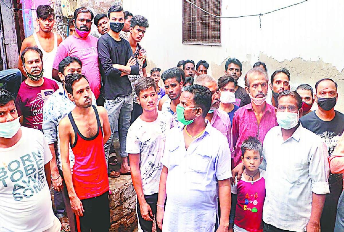 agra mass murder case who is killed woman and her three children