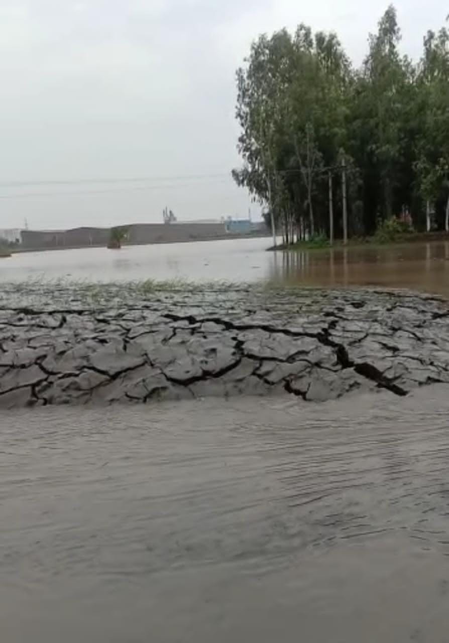 The video of the land rising from the middle of the flowing river goes viral