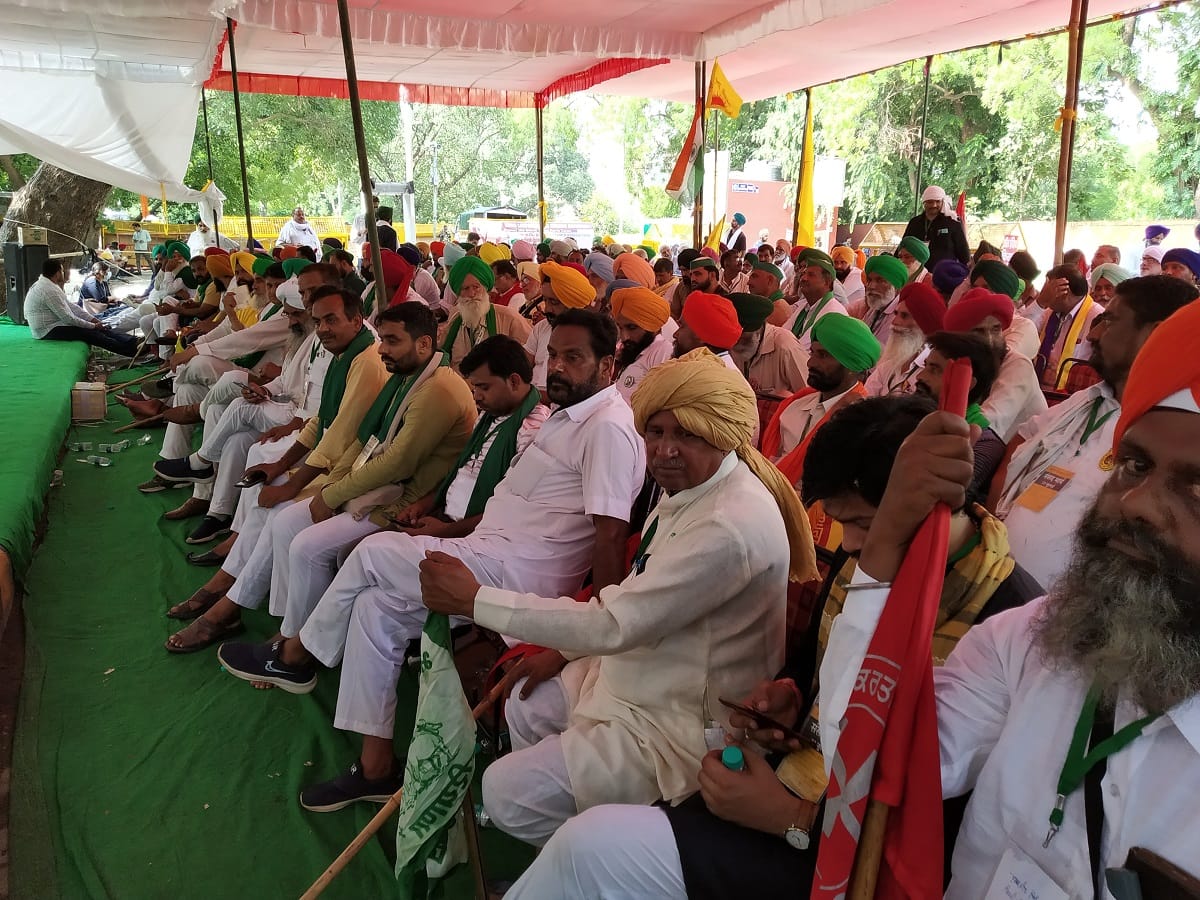 The Essential Commodities Amendment Act 2020 and APMC act was discussed in the Kisan Sansad in second day
