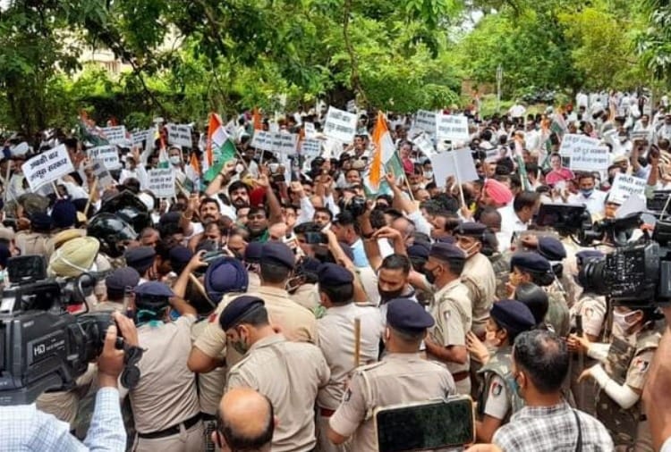 Haryana Congress protests over Pegasus issue