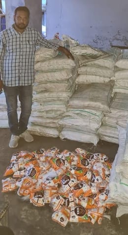 Raid in Shyamganj market, 64 sacks of fake Tata salt recovered