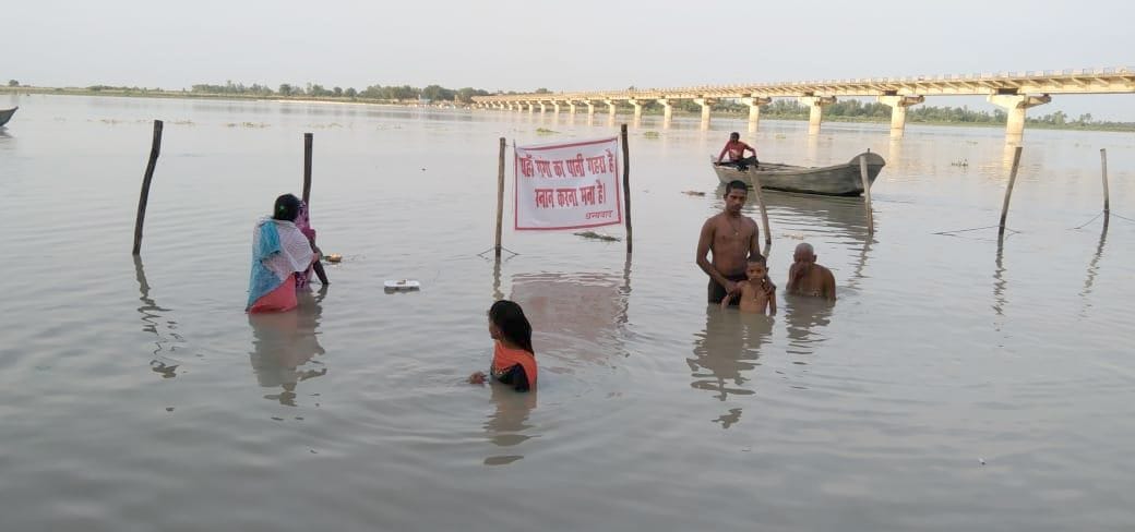 Even after the ban, devotees gathered at the Ganga Ghats