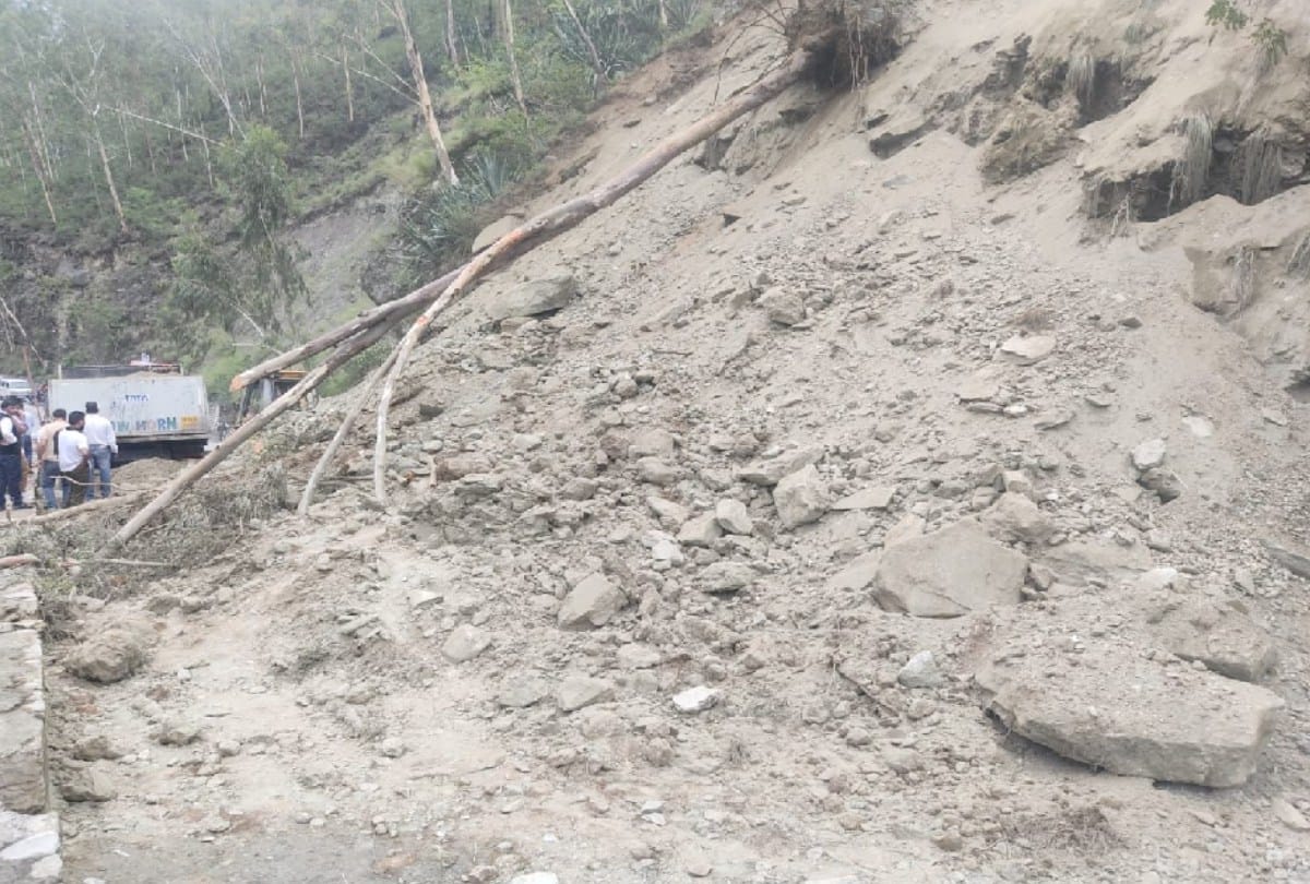 himachal weather today: Heavy rainfall alert for two days, many roads closed due to landslides in the state