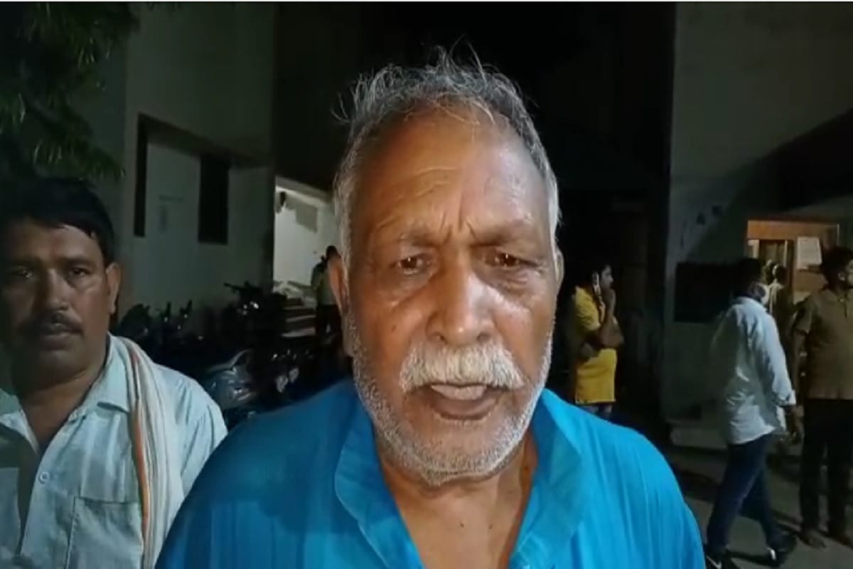The family members have attacked on woman for dowry in a colony of Meerut