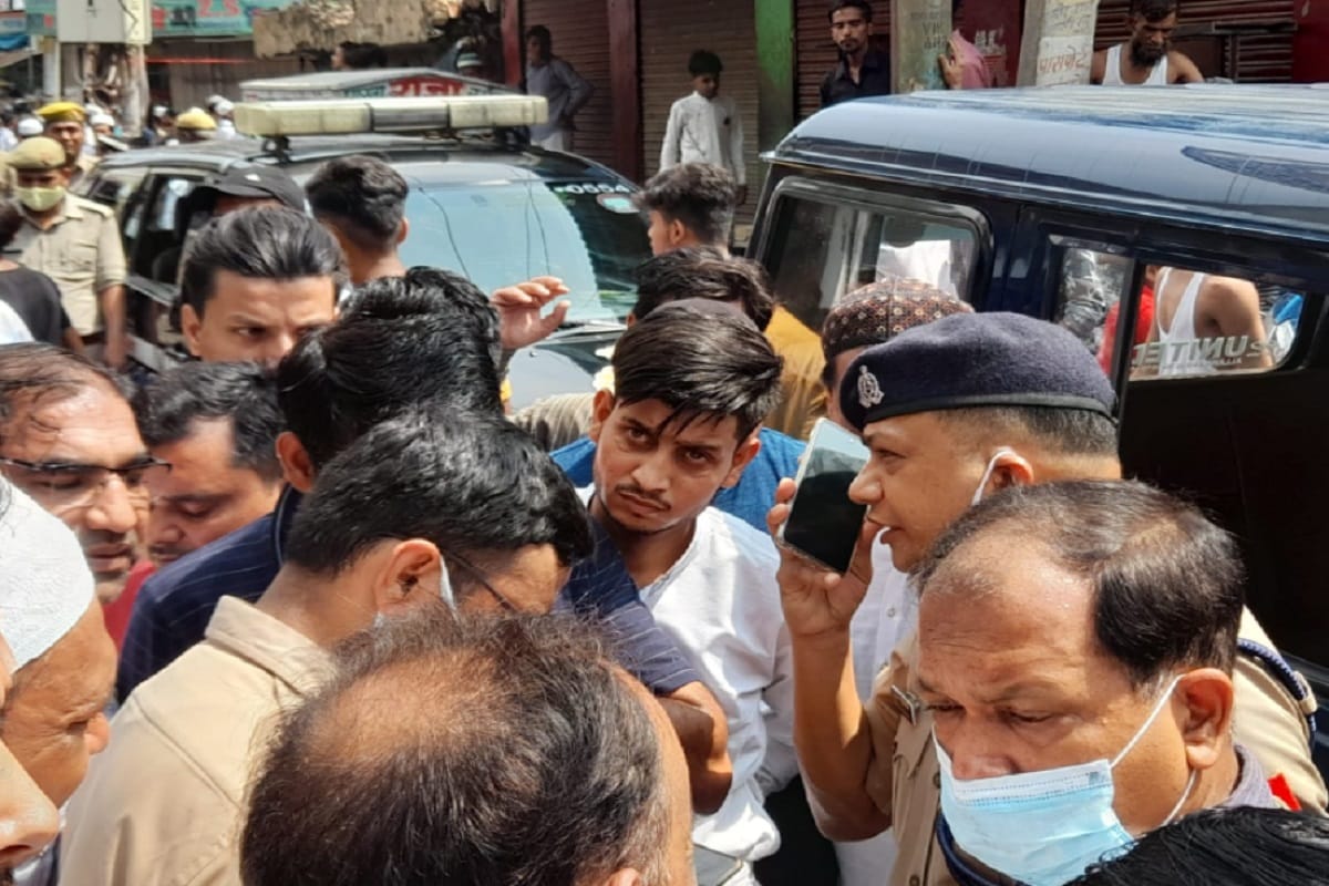 UP News: Incident occurred due to rain at a mosque in Ahmednagar of Meerut and two people have died
