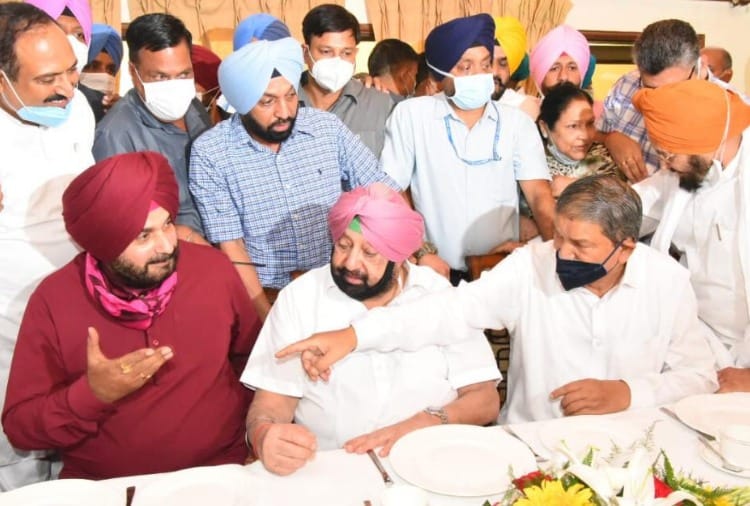 Punjab CM Capt Amarinder Singh met Navjot Singh Sidhu after four months on tea party
