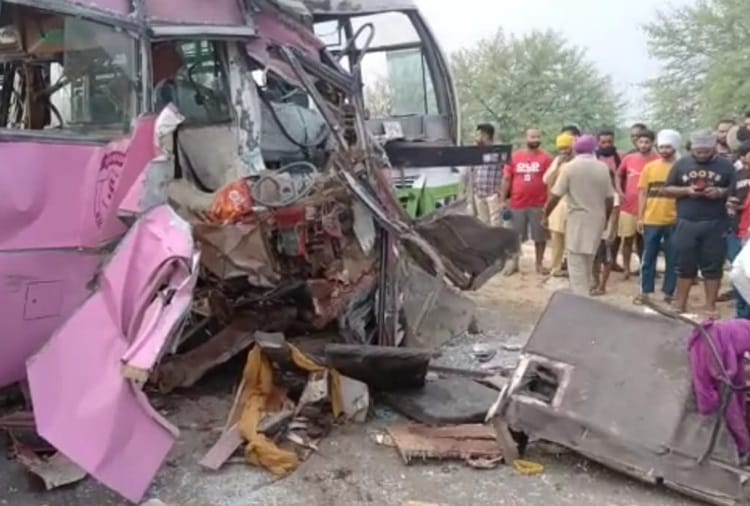 Three Died and Many injured as Two Buses Collided in Moga of Punjab