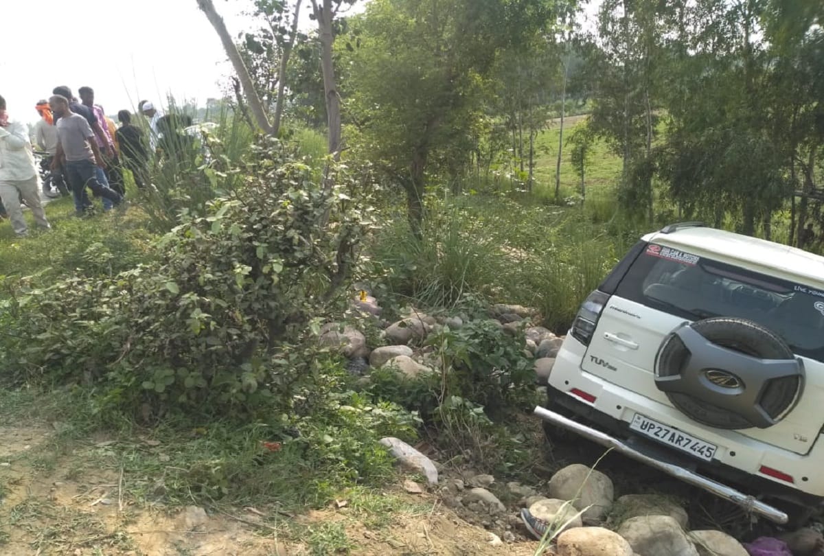 big road accident in shahjahanpur Uncontrollable car hit two bikes