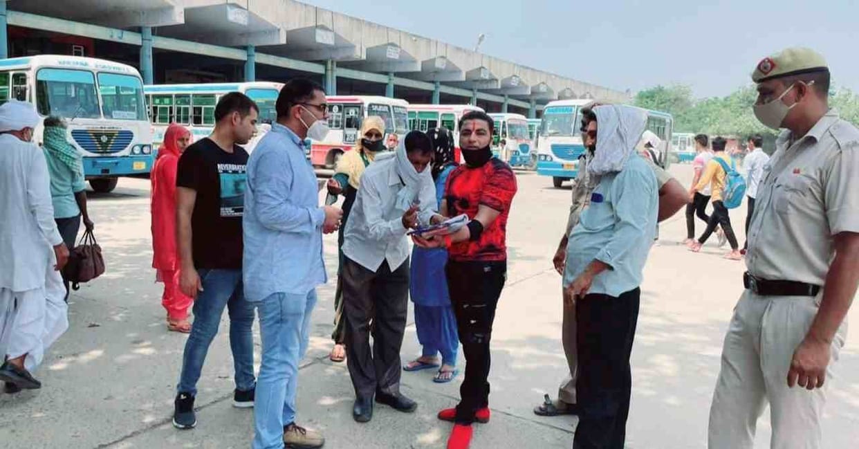 challan of 13 people arrested for blowing smoke in public place