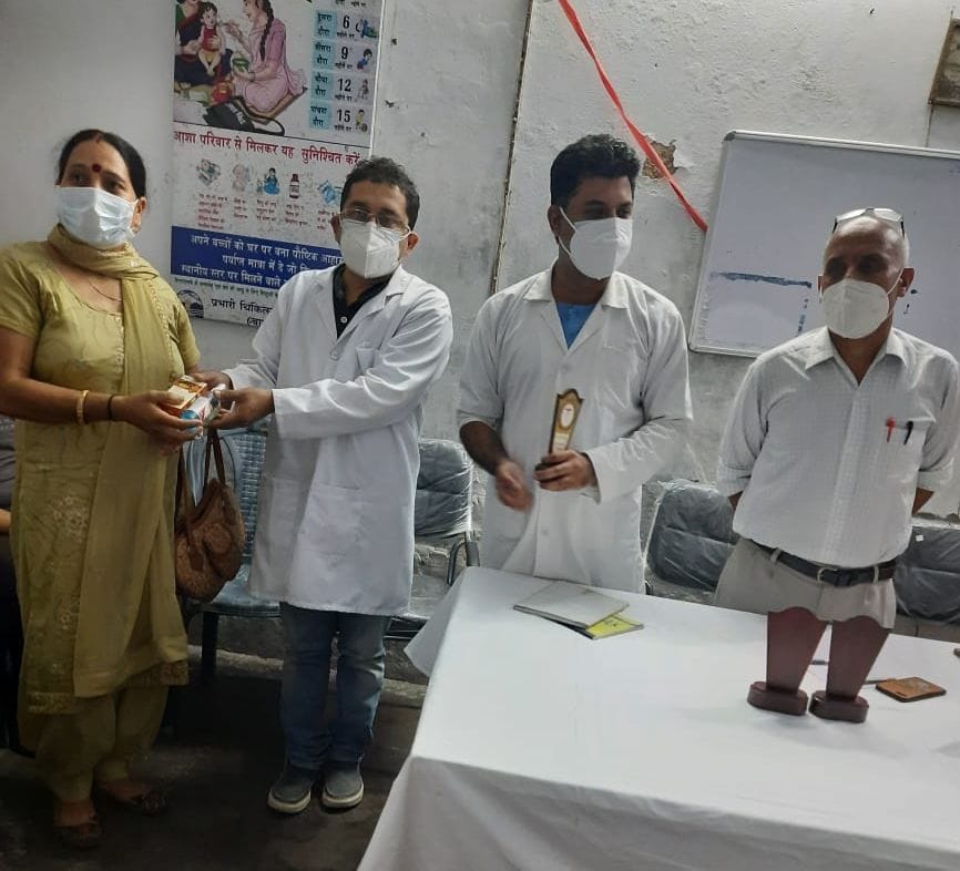 people greated who helped in corona time