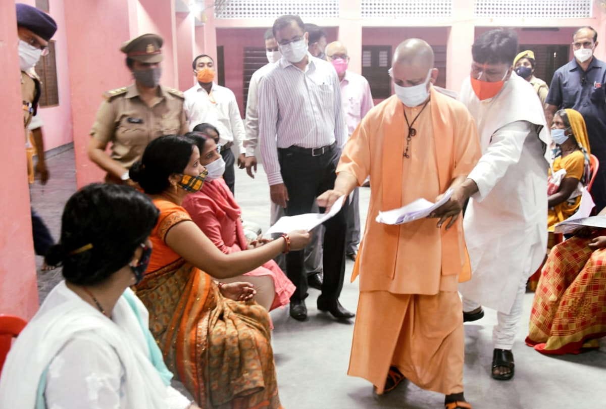 Cm Yogi Adityanath in Janta Darabar at Gorakhnath Temple Gorakhpur