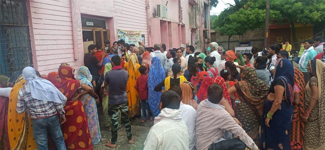 Hathras: 1,380 people got security vaccine in Sadabad