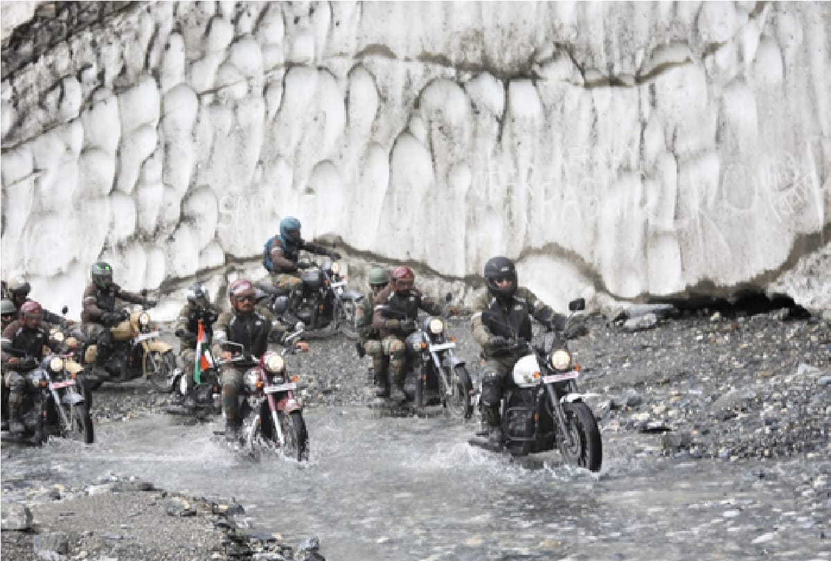 Jammu and Kashmir: Four bike rallies taken out in honor of the martyrs of Kargil war reached Drass