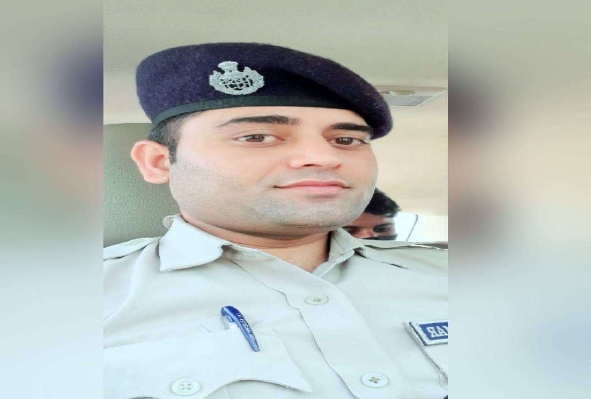 The passion for cricket made police constable Sunil Thakur of bilaspur himachal a karorepati in four hours , won the first prize