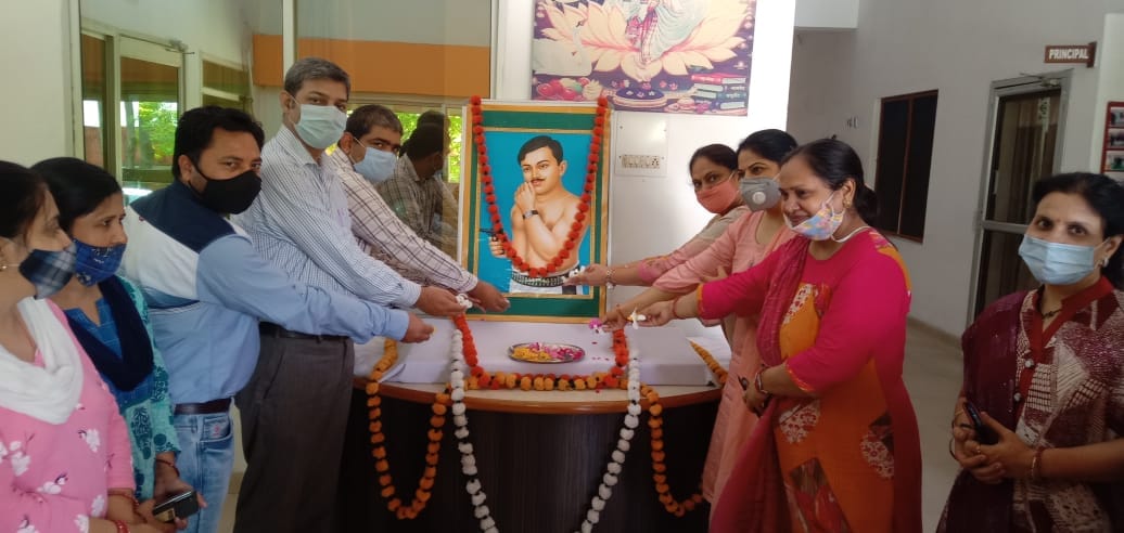 Remembering Lokmanya Tilak and Azad on their birth anniversary