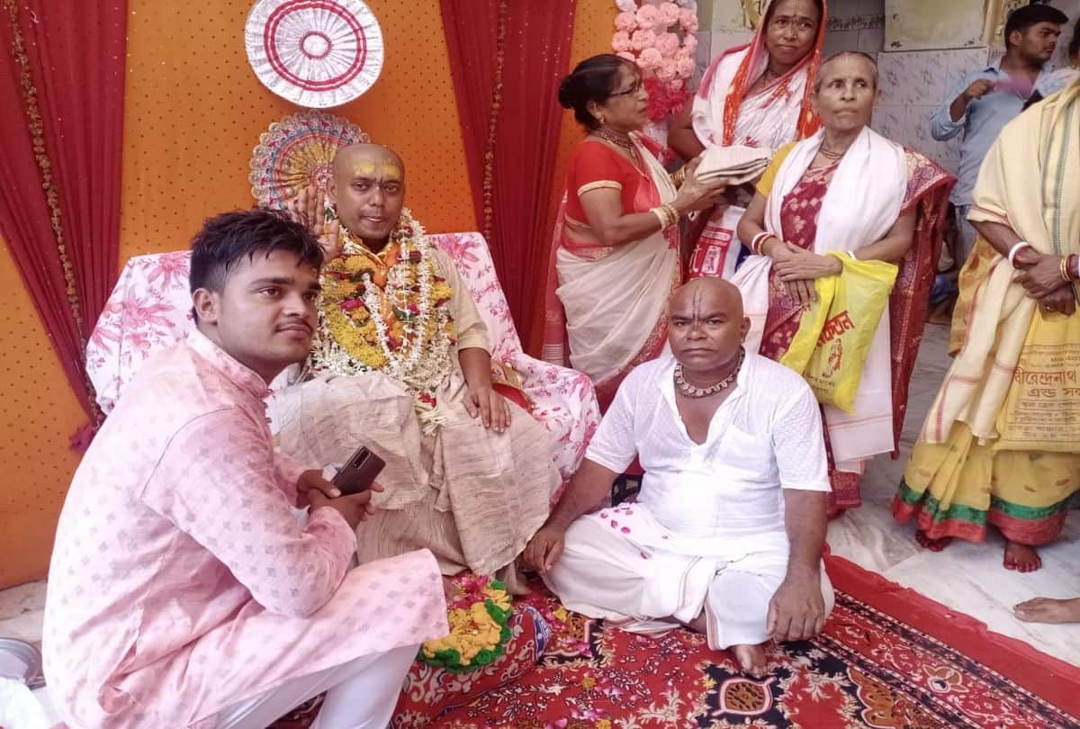 Guru Purnima 2021 Mudia Shobhayatra Held In Govardhan Mathura