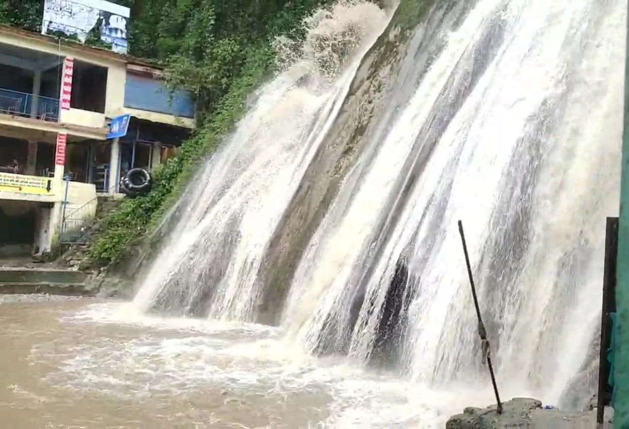 Due to heavy rains, water increased in Kampti Falls