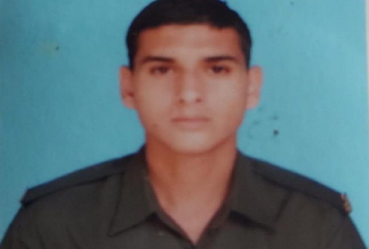 Mine blast on Loc in  Mankote  Sectr Of Poonchh District one Army Jawan Martyer