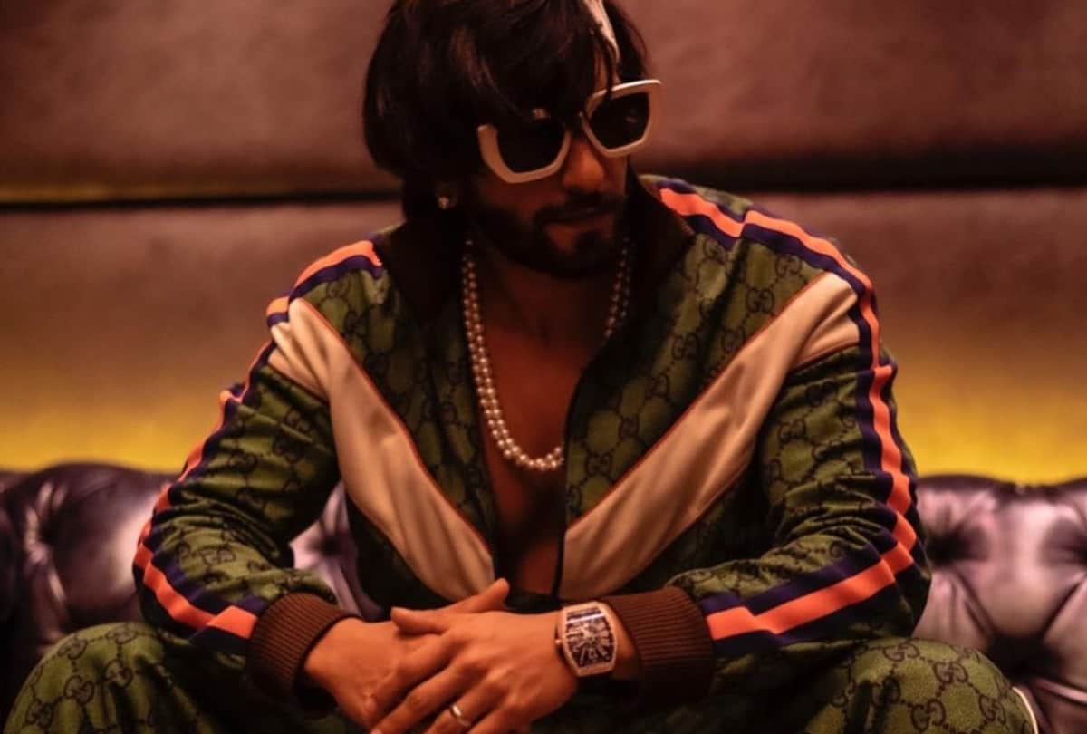 Ranveer Singh Shares His Uniq looks on social media In his new outfit Celebs gave hilarious reaction