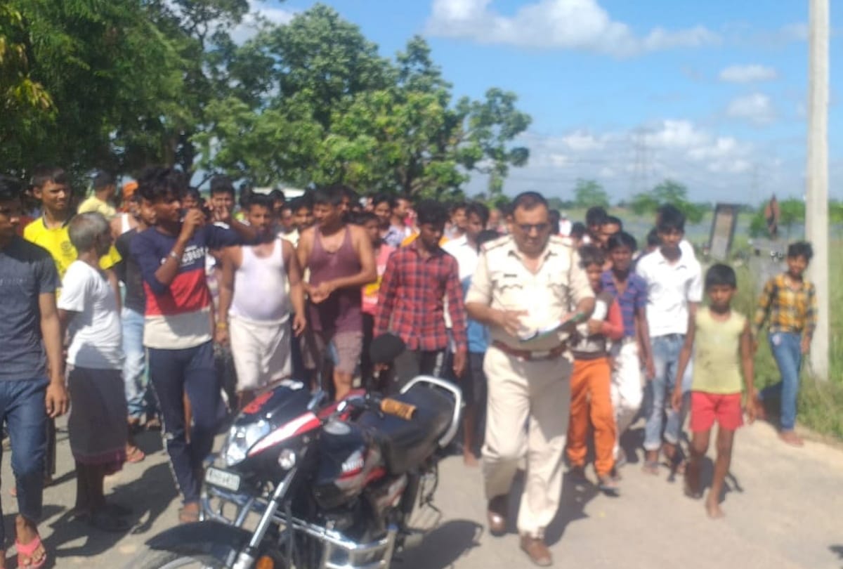 Mother accused of throwing three daughters into canal all died in kushinagar