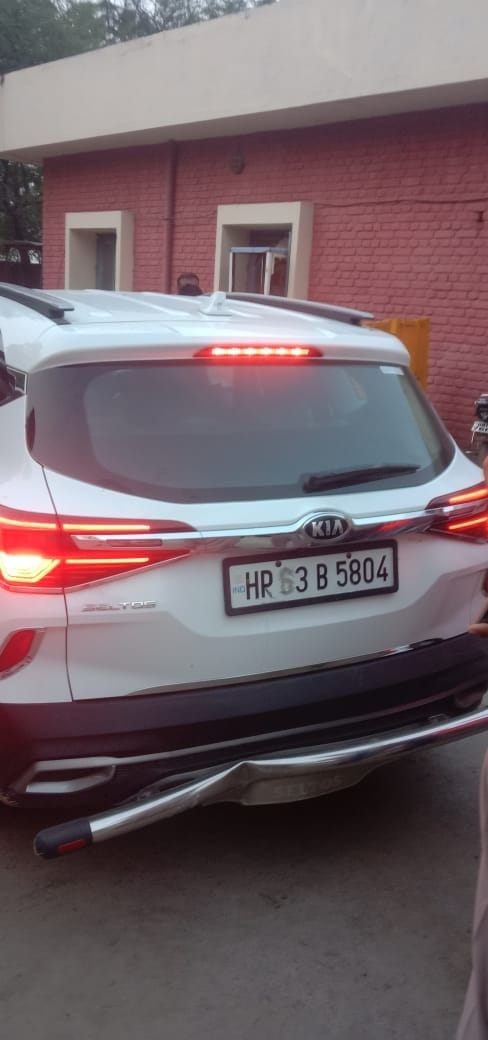 Four miscreants snatched car from Julana on the strength of pistol, threw the owner on the way, three accused arrested