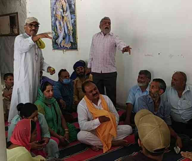 Panchayat Pradhan allows to open liqour shop in Dhaang Nihali alleges villagers of Jagaatkhana