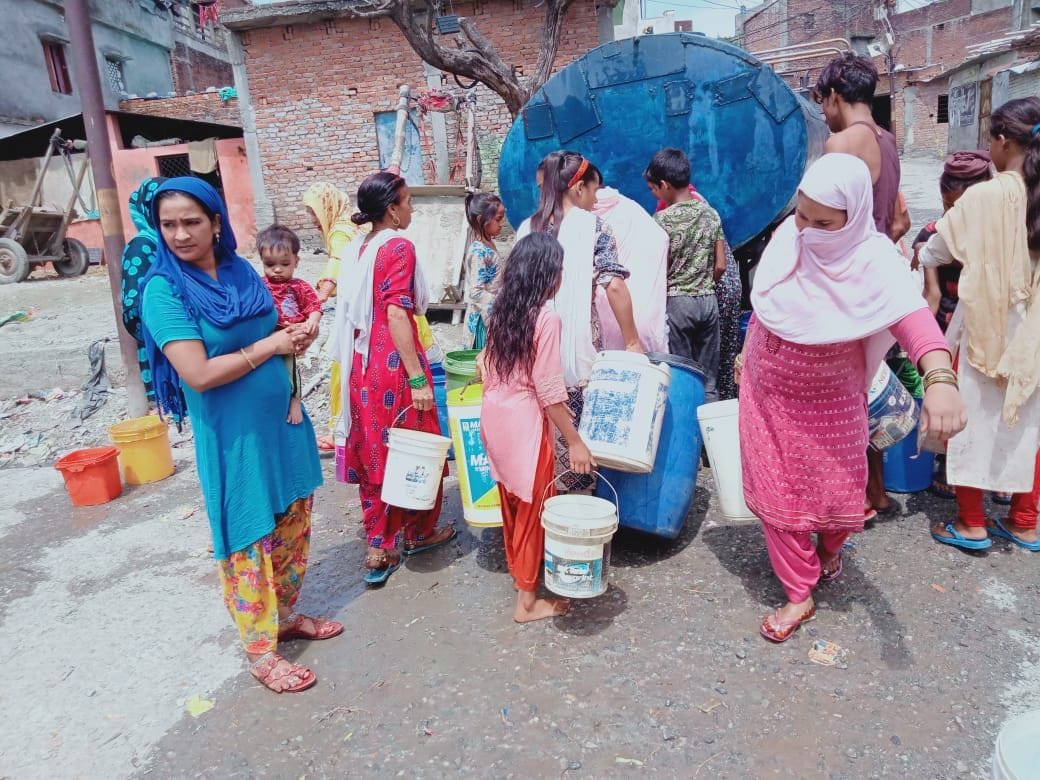 Electricity-water cry in scorching heat
