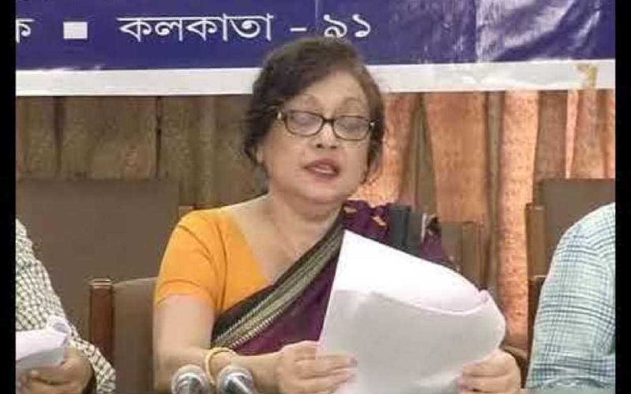 West Bengal :  Education Board chief Mahua Das embroiled in controversy for revealing the religious identity of topper