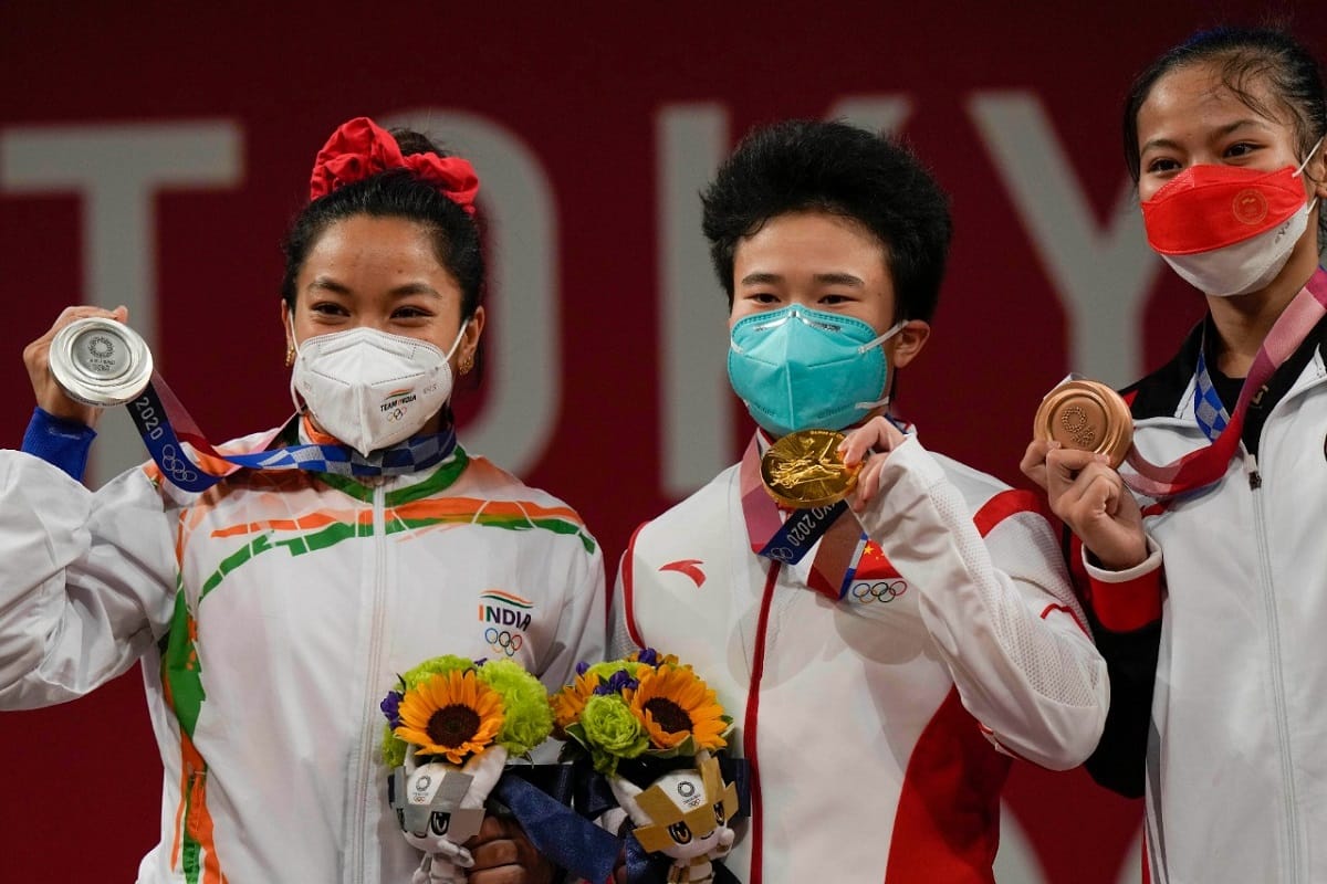 Tokyo olympics 2020 Tisca chopra put wrong photo to congratulate mirabai chanu got trolled
