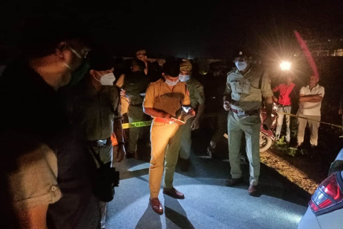 UP News: A young man has shot his father dead in Meerut and see photos