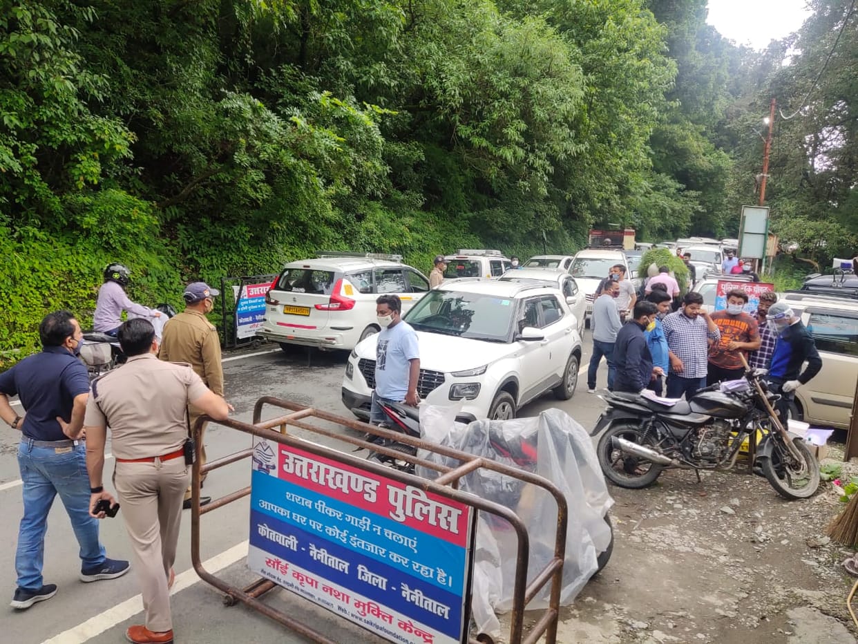 tourist crowd in nainital: on weekend tourist rush seen in nainital