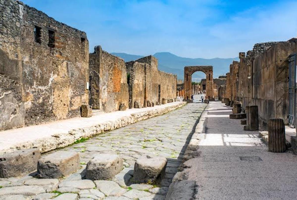 interesting story of ancient cities pompeii and herculaneum where people became stone due to mount vesuvius volcano eruption