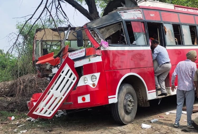 One man Died in Bus Accident at Abohar in Punjab