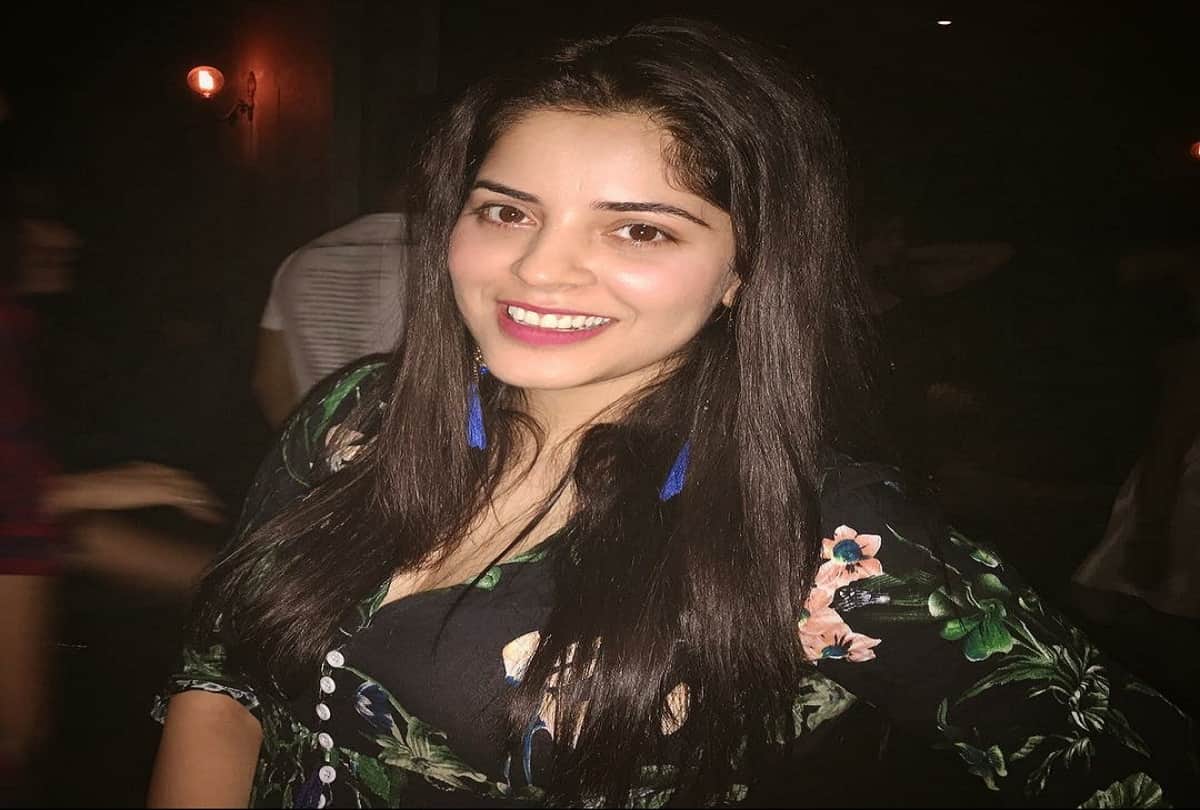 Expose: actress shruti gera reveals adult videos are shot after giving drugs to newcomers