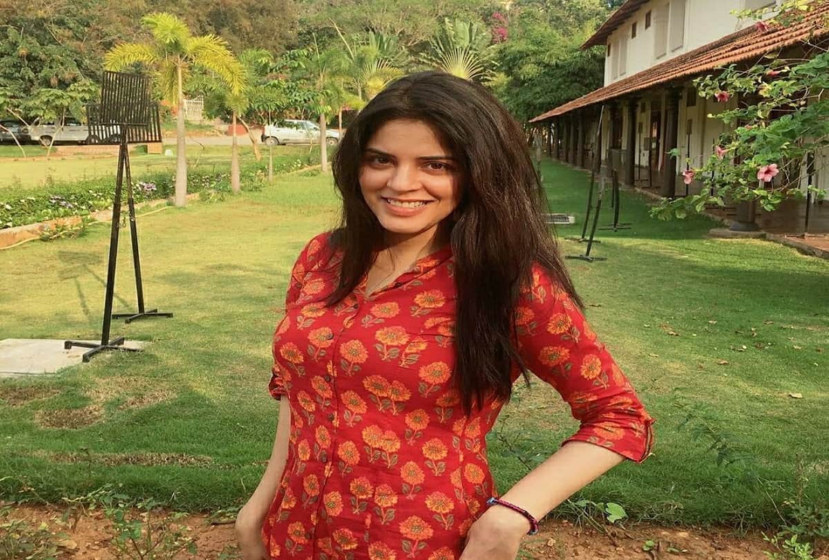 Expose: actress shruti gera reveals adult videos are shot after giving drugs to newcomers