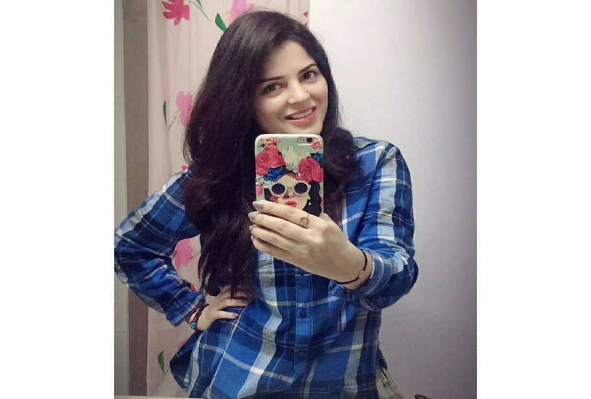 Expose: actress shruti gera reveals adult videos are shot after giving drugs to newcomers