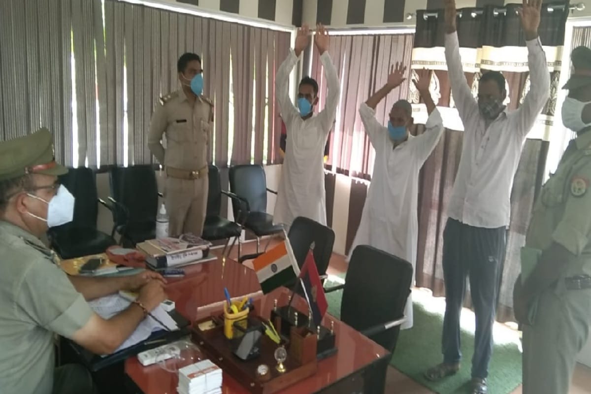 Three wanted gangsters surrender to UP police in Kairana police station, Shamli