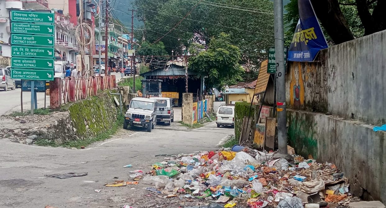 The city is full of garbage, the danger of epidemic