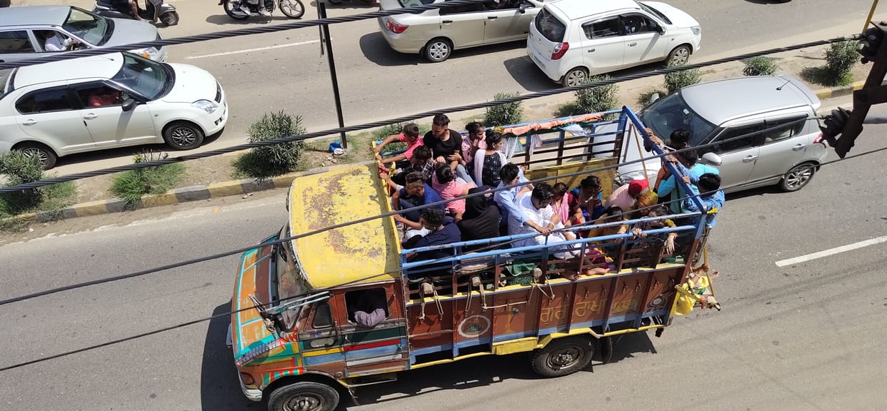 HRTC: Protest in Una against RM's transfer, road jam