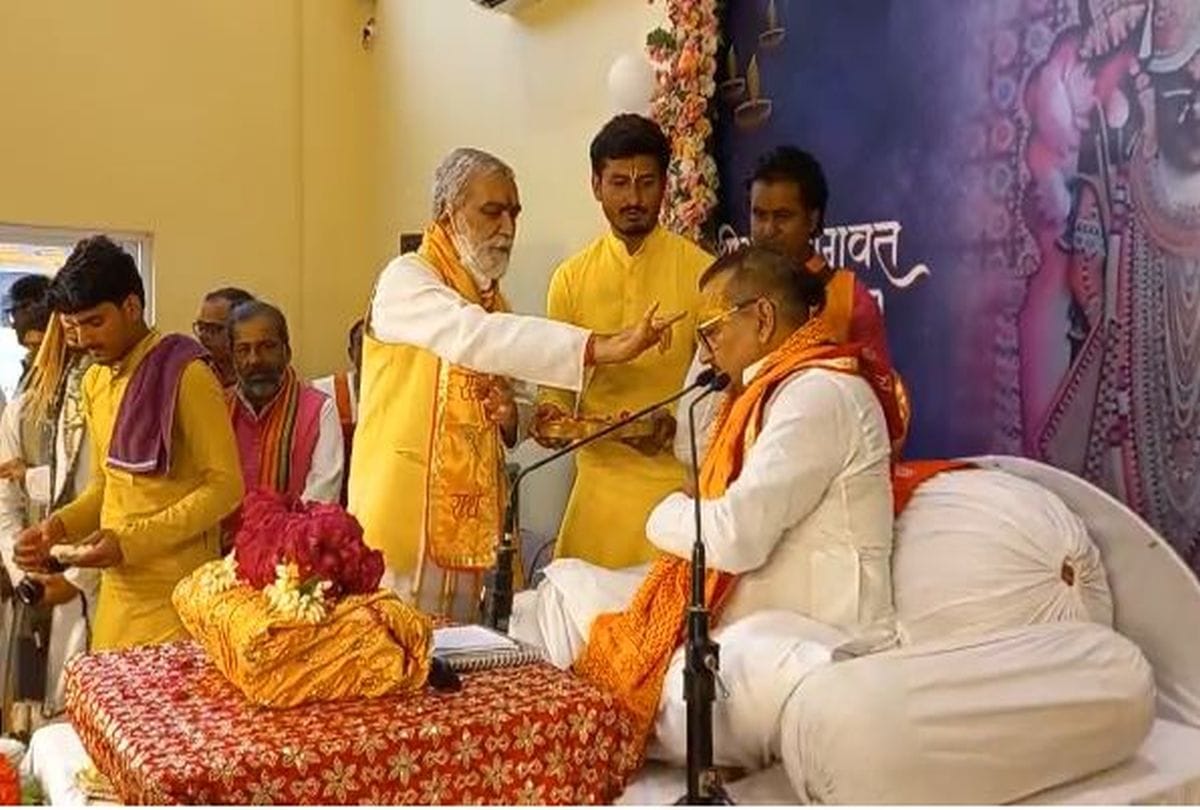 Former DGP of Bihar Gupteshwar Pandey became spiritual narrator in Mathura
