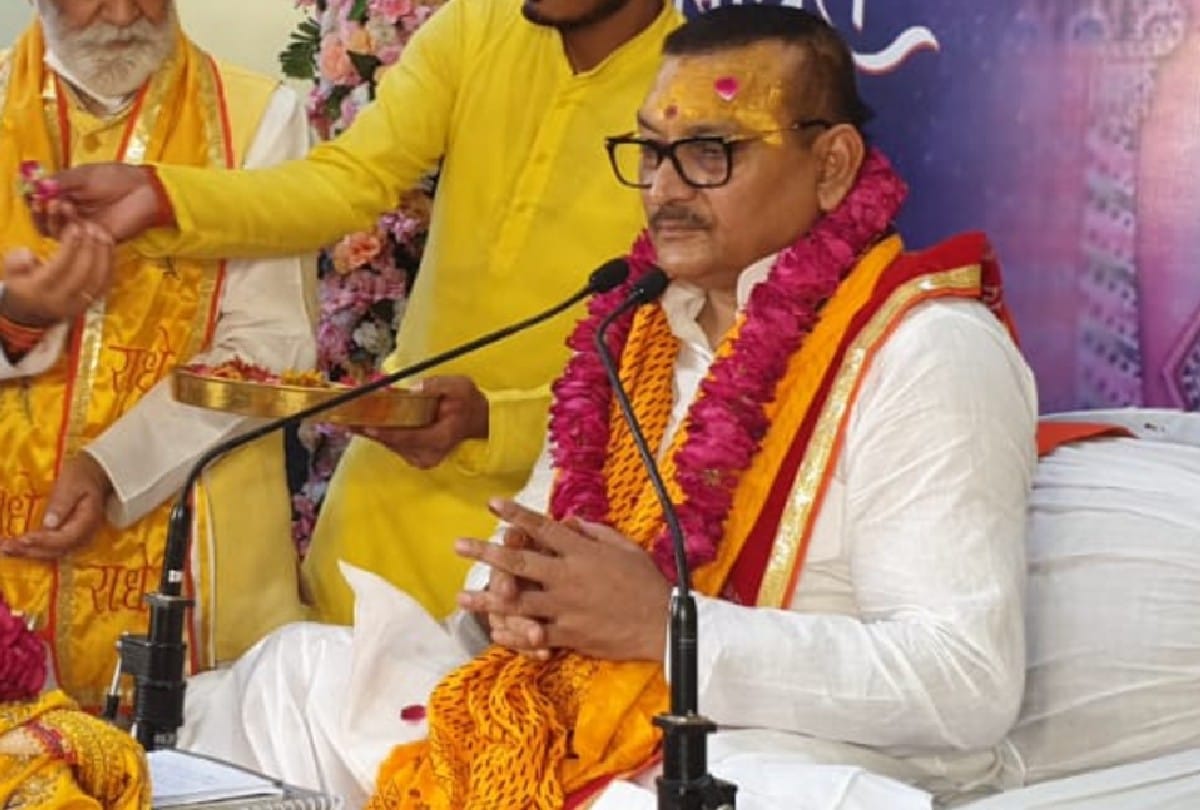 Former DGP of Bihar Gupteshwar Pandey became spiritual narrator in Mathura