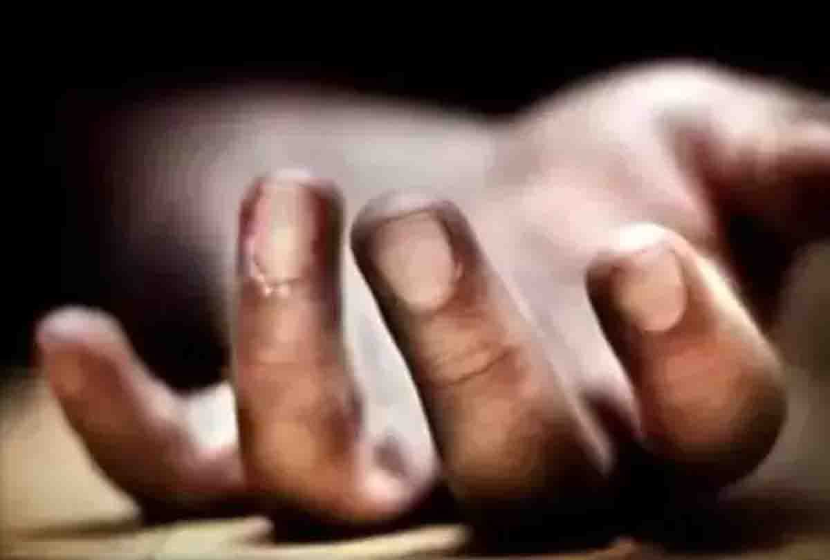 Retired post office employee commits suicide by shooting himself agra news