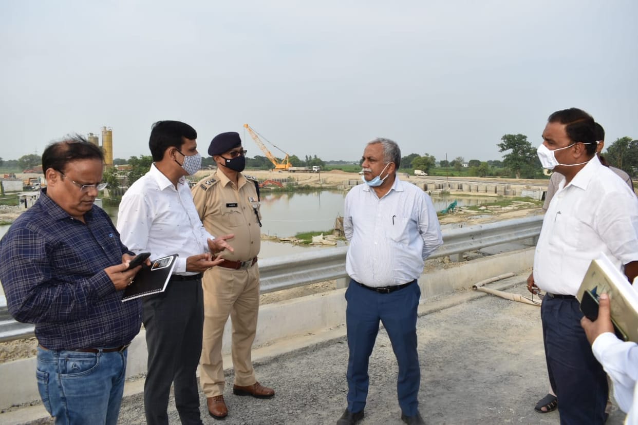 good news purvanchal expressway will open from 15 august Additional Chief Secretary Awanish Awasthi said in azamgarh