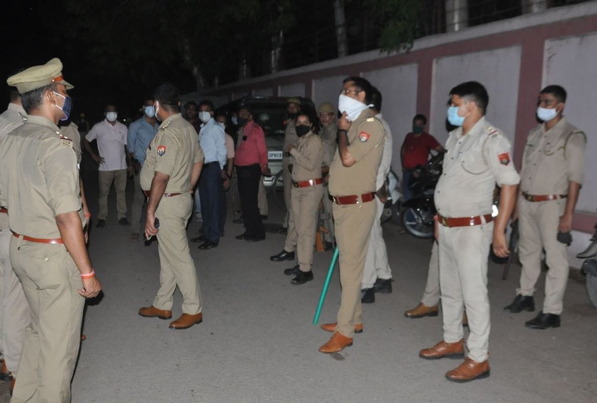 FIR filed against Satsangi of Dayalbagh for occupying public land in agra