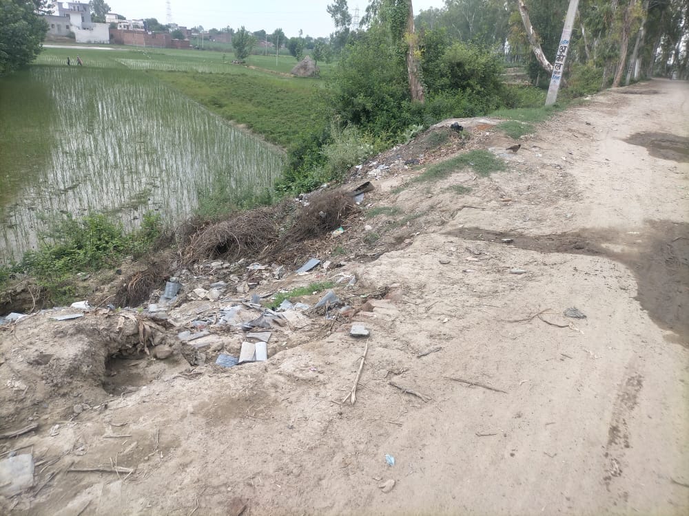 Yamuna embankment was not repaired, pits made in places